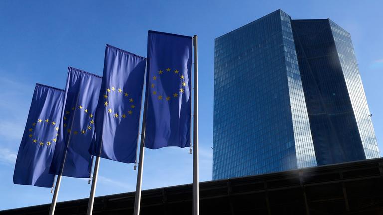 Die Zentrale der Europäischen Zentralbank in Frankfurt am Main. (Archiv)