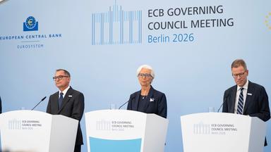 EZB-Präsidentin Christine Lagarde spricht bei einer Pressekonferenz in Berlin.