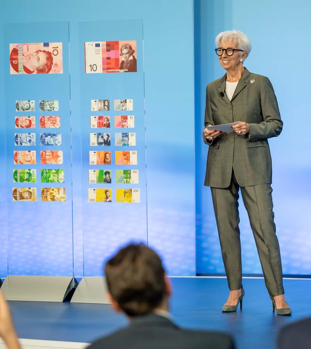 Christine Lagarde, die Präsidentin der Europäischen Zentralbank stellt die möglichen neuen Designs für die Euroscheine vor.