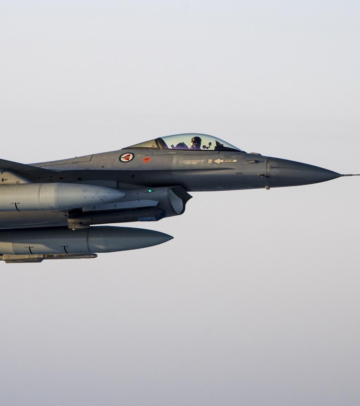 F-16 Jet