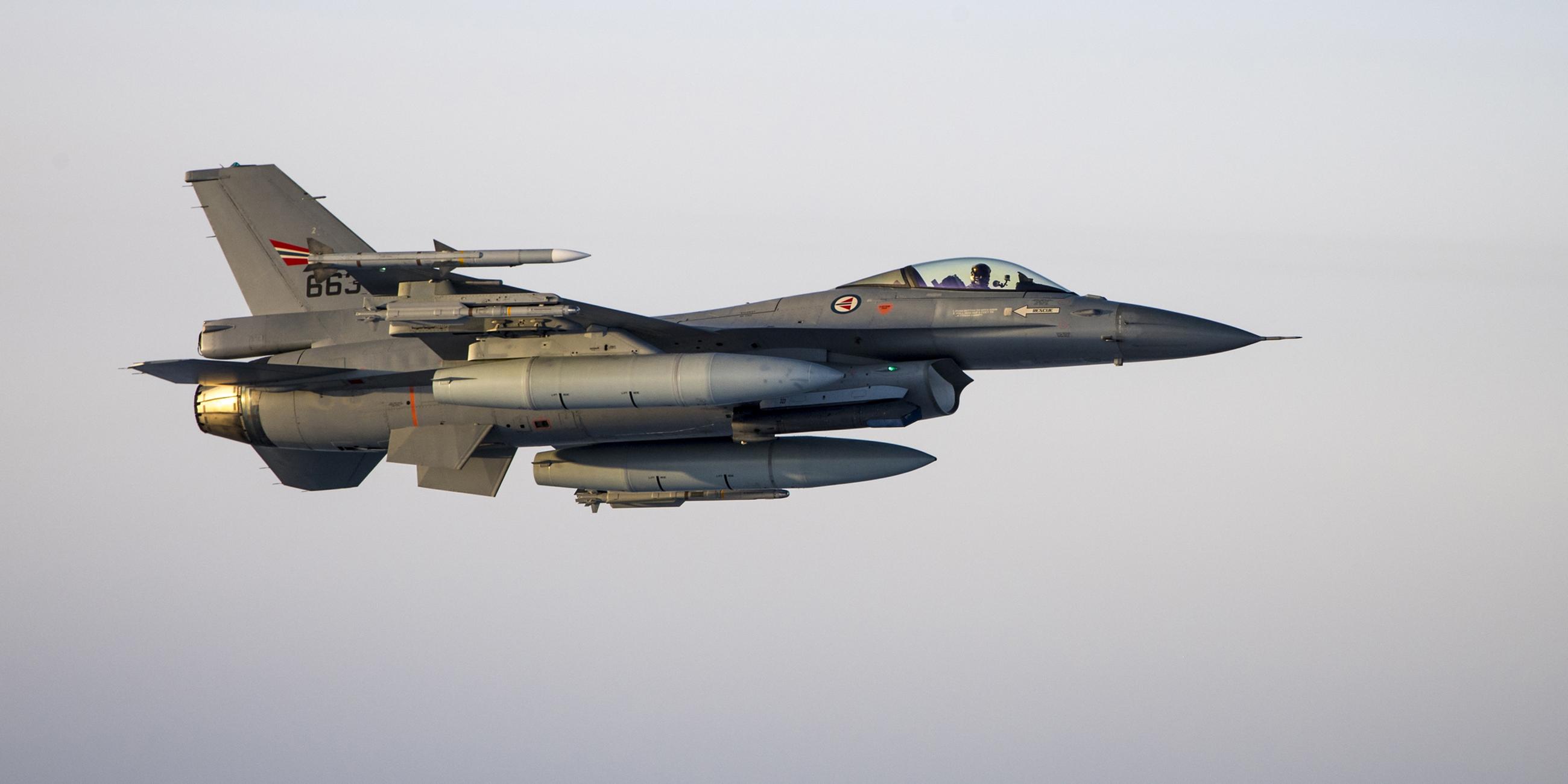 F-16 Jet