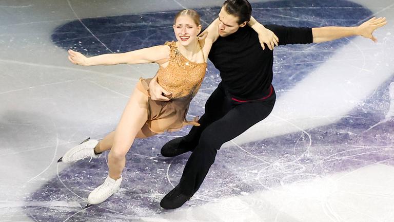 Fabienne Hase und Nikita Volodin (Deutschland) in Aktion. 