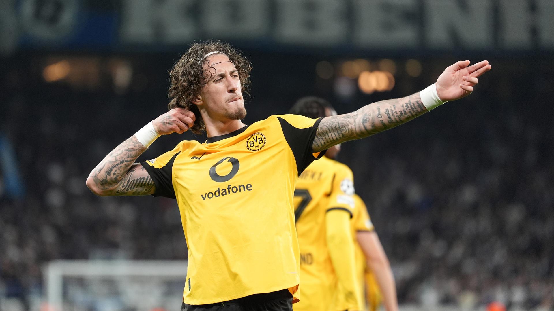 Dänemark, Kopenhagen: Fußball, Männer, Champions League, Vorrunde, 3. Spieltag, FC Kopenhagen - Borussia Dortmund, Telia Parken: Fábio Silva (Borussia Dortmund) jubelt nach seinem Treffer zum 1:4