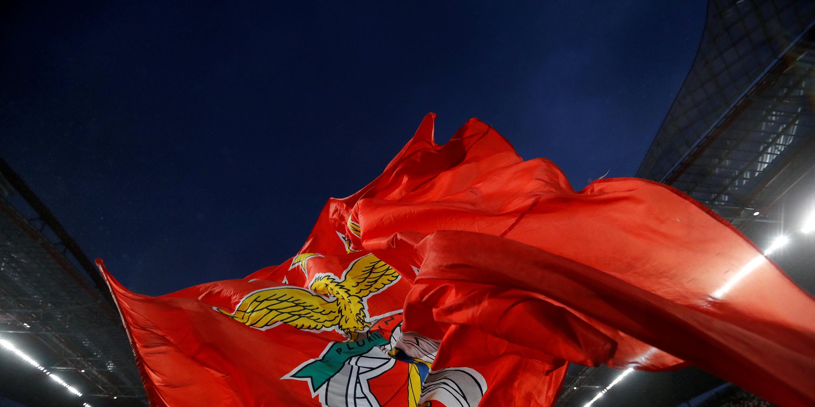 Fahne von Benfica Lissabon