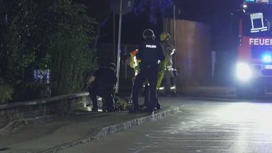 Auto rammt Kind und flüchtet