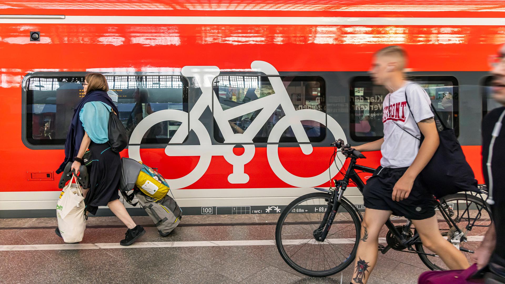  Regionalzug mir Radabteil