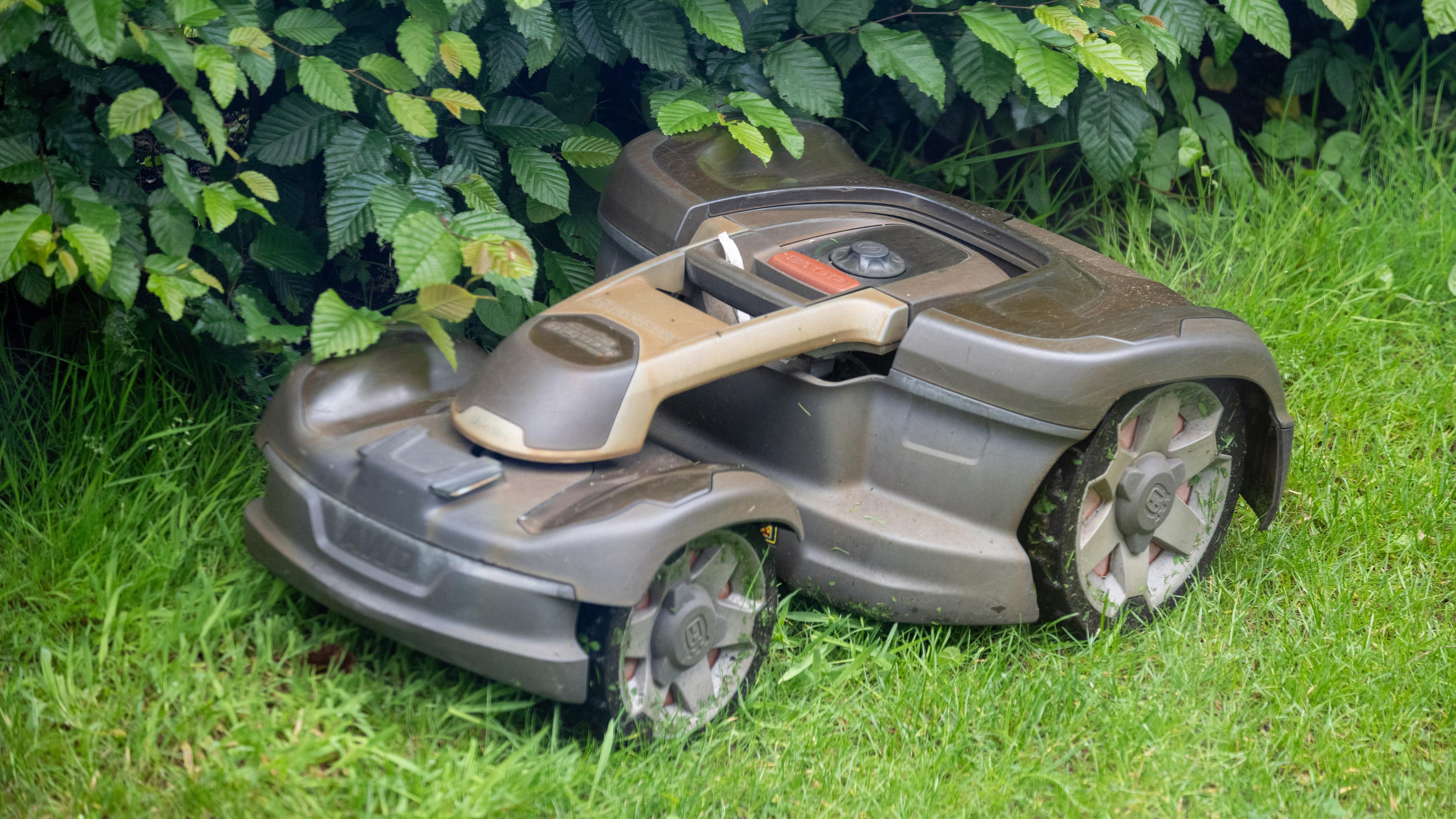 Fahrverbot für Mähroboter 