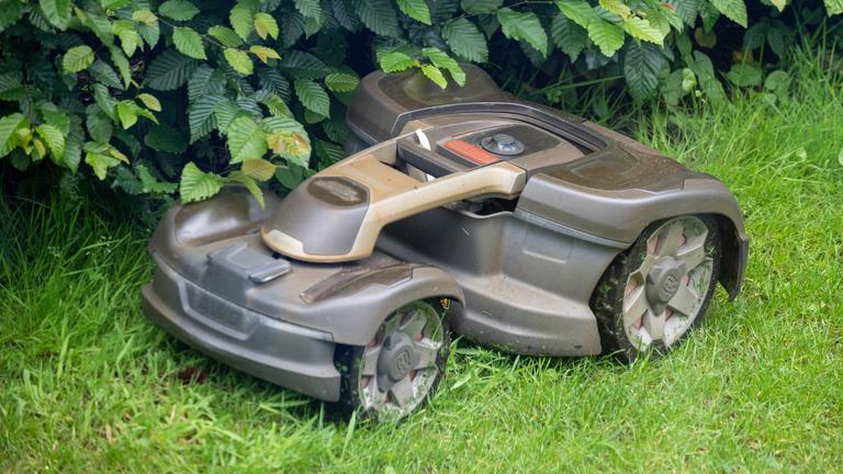 Fahrverbot für Mähroboter 