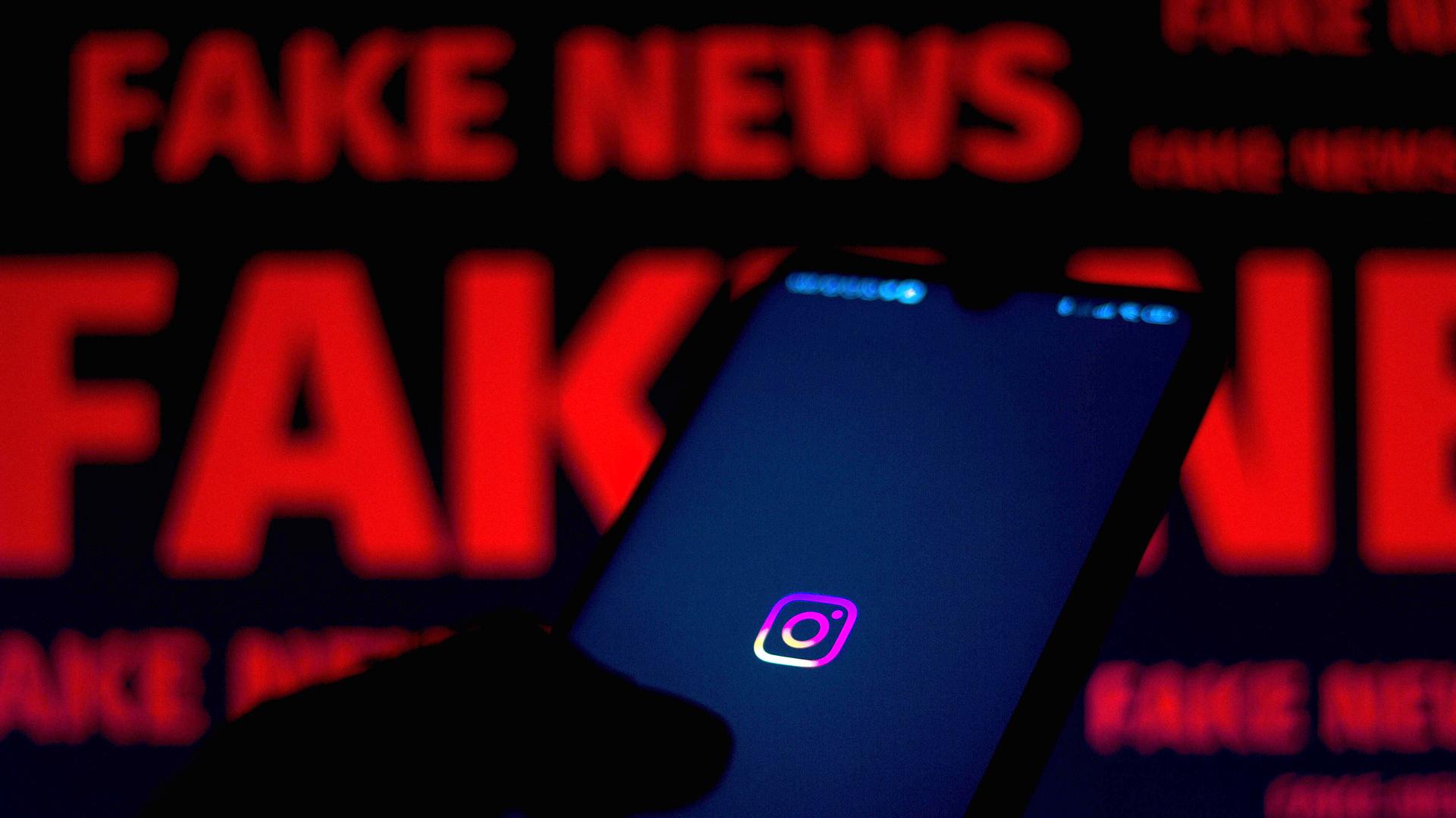 Fake-News Smartphone Social Media
