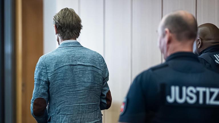 Christian B. wird verdächtigt die damals dreijährige Maddie in Portugal entführt und getötet zu haben. Nach sieben Jahren Haft wurde er nun entlassen.