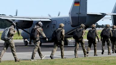 Neun Bundeswehr-Soldaten aus Luftlandetruppe entlassen