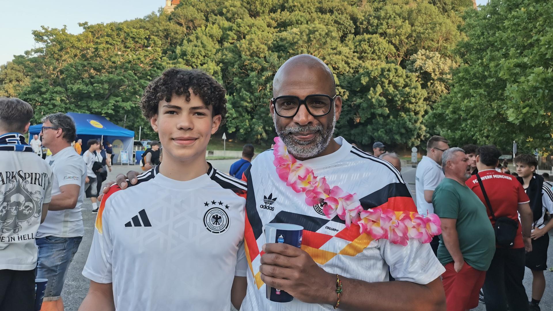 Pierre N'Goma und Sohn Mattes