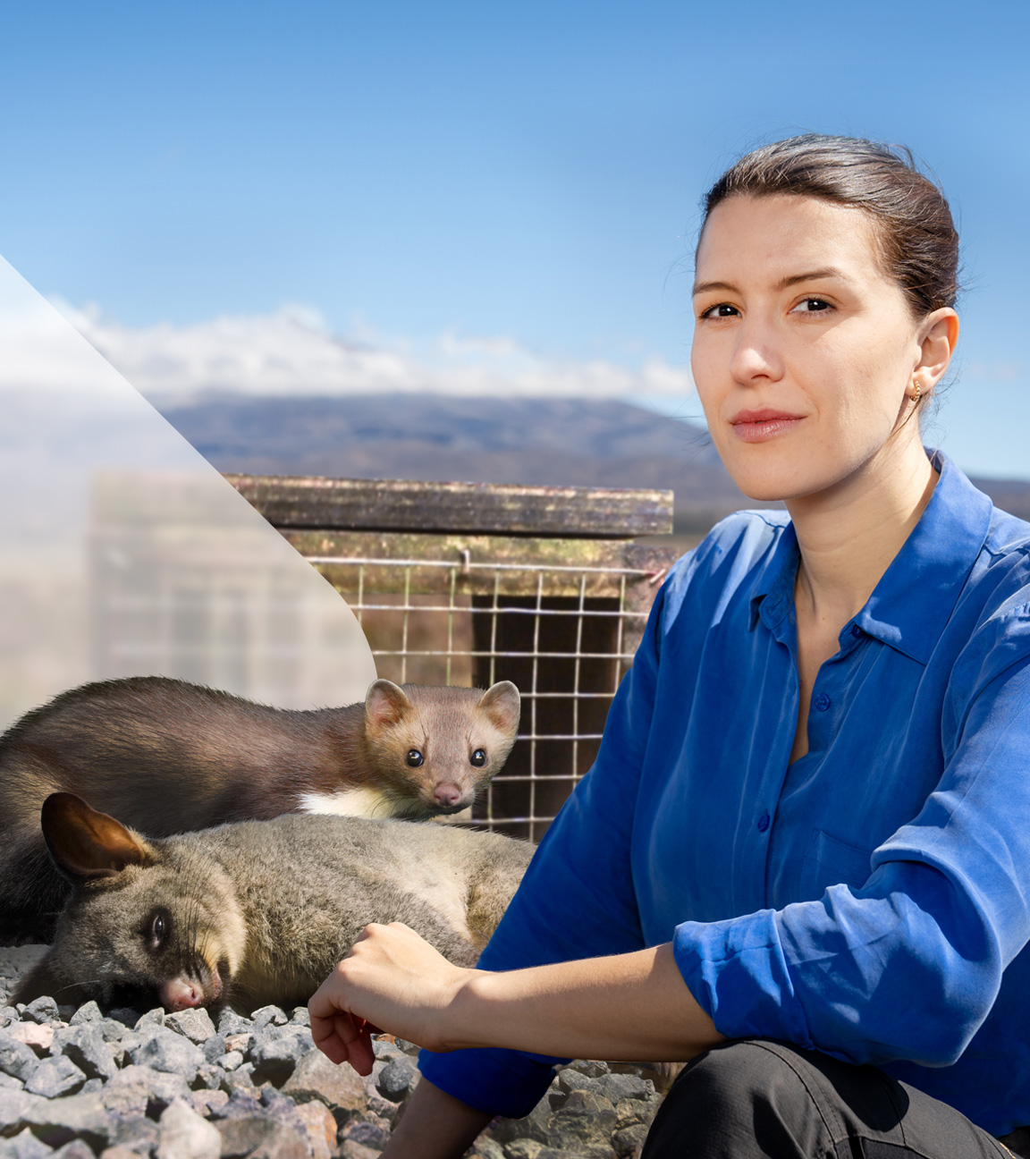 Hannah Emde vor einem Possum und eienem toten Marder