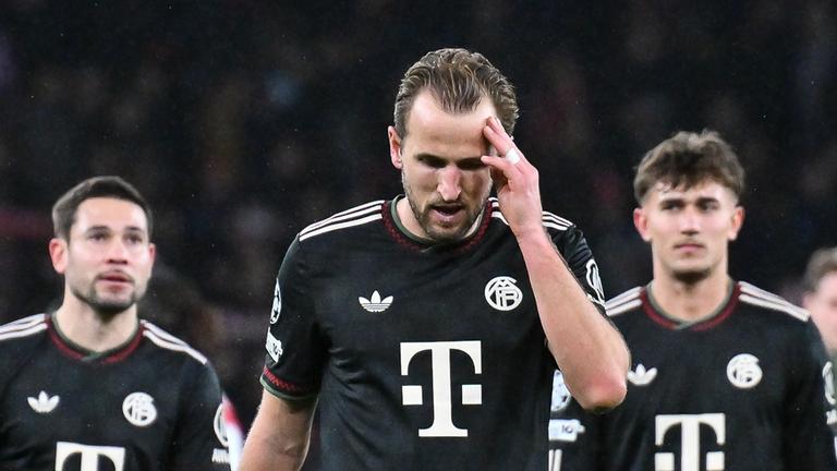 Harry Kane reagiert auf die Niederlage gegen den Arsenal London