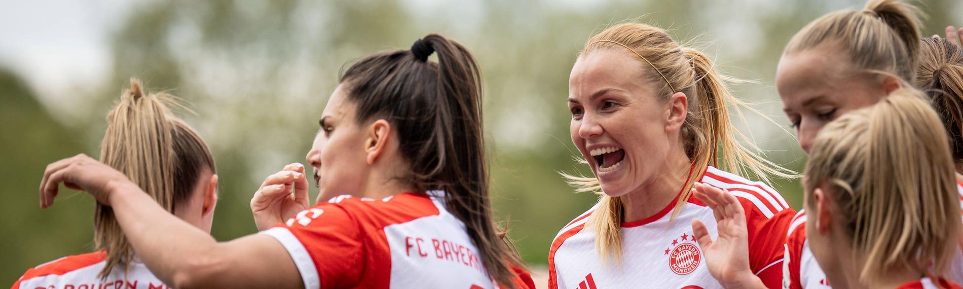 Torjubel nach dem 0:1 durch Georgia Stanway.