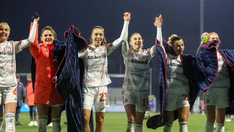 Frauen des FC Bayern in Hoffenheim.