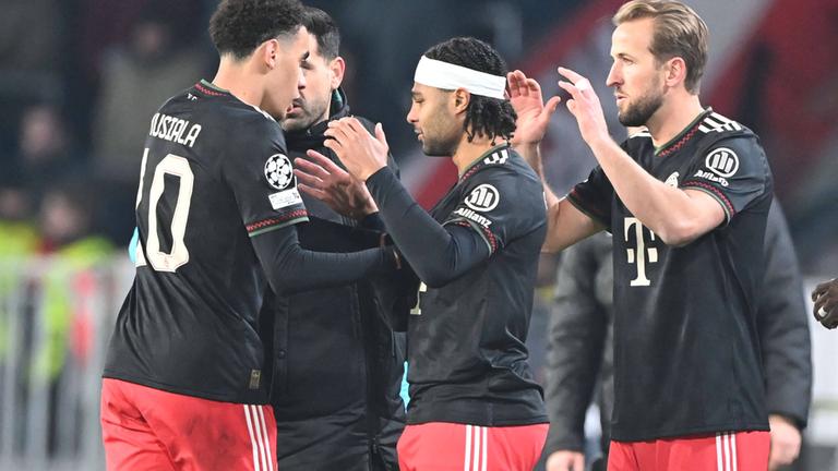 Harry Kane (m) wird eingewechselt, Jamal Musiala (m) wird ausgewechselt