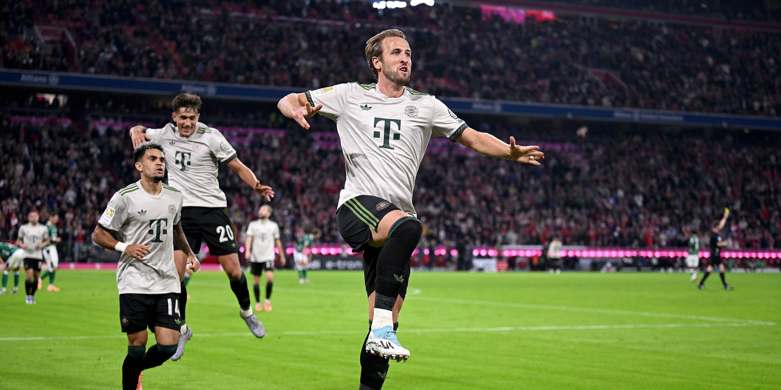 Harry Kane bejubelt seinen Treffer zum 3:0.
