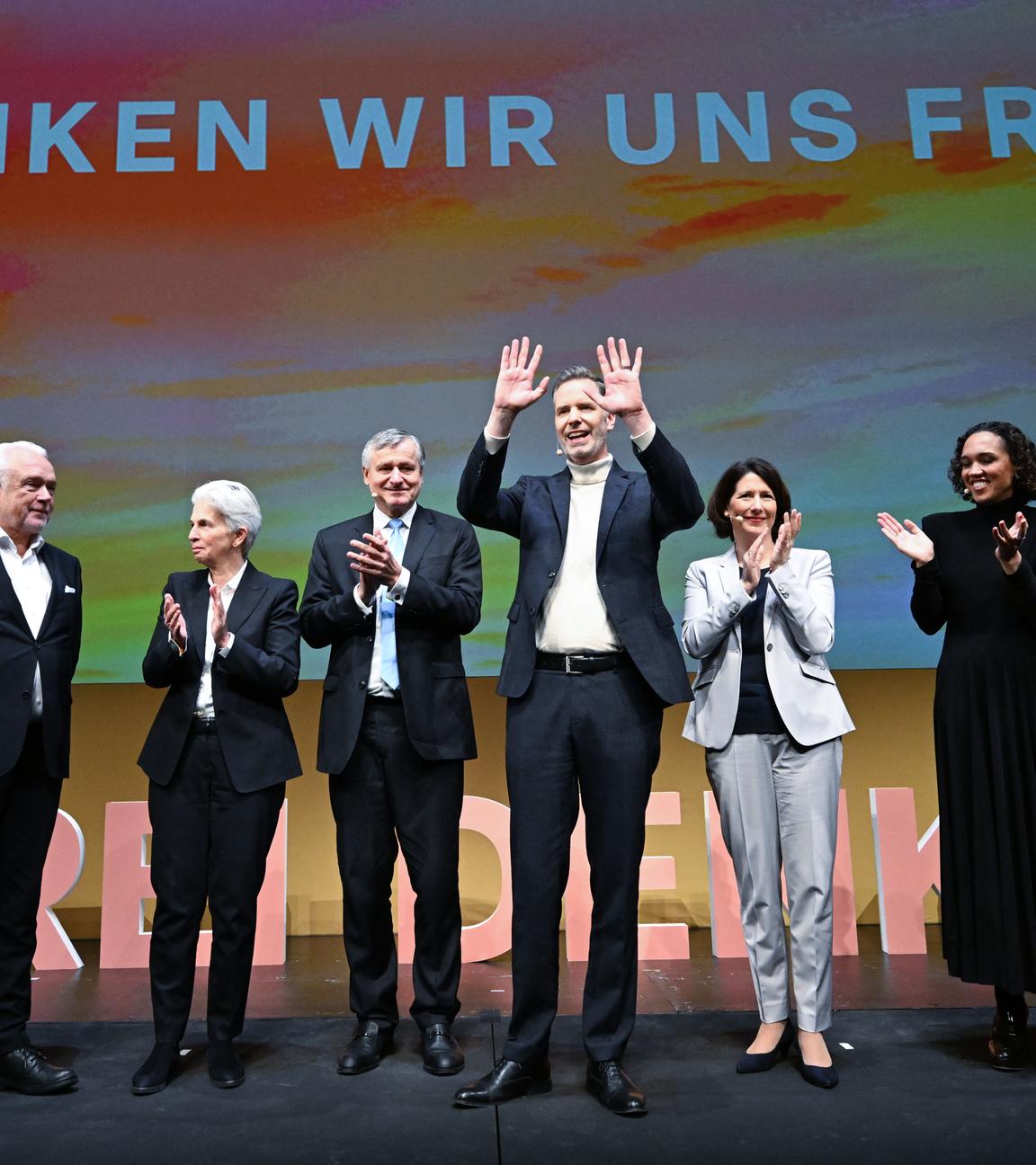 Die FDP Spitzenpolitiker auf der Bühne vom Dreikönigstreffen.