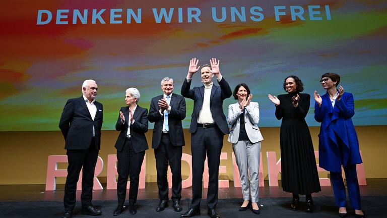 Die FDP Spitzenpolitiker auf der Bühne vom Dreikönigstreffen.