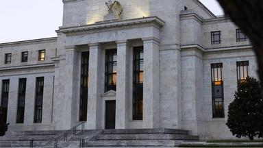 US-Notenbank erhöht Leitzins erstmals seit 2023