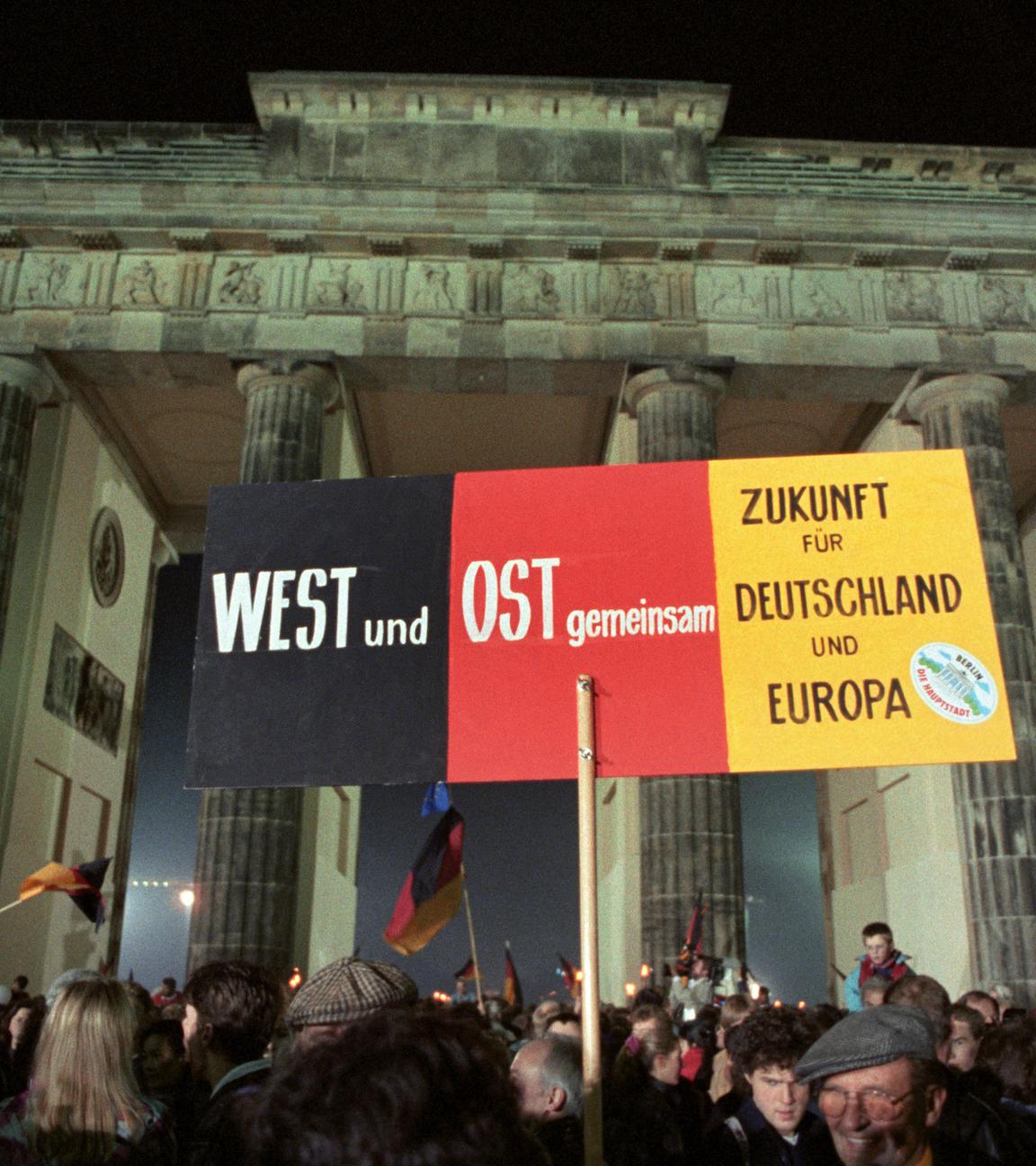 Transparent «west und ost / zukunft fuer deutschland und europa»
