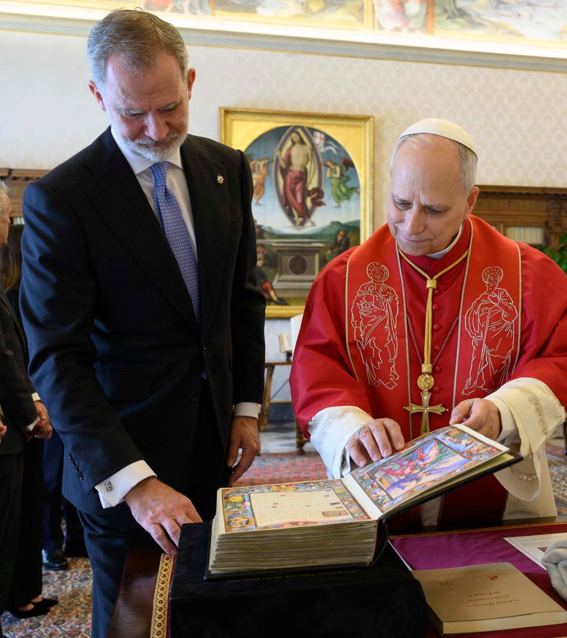 Felipe und Letizia besuchen Papst