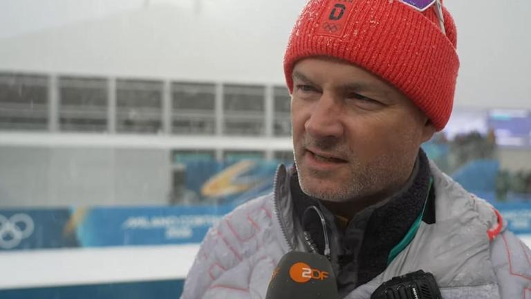 Der deutsche Biathlon-Sportdirektor Felix Bitterling im ZDF-Interview nach dem letzten Olympiarennen in Antholz.