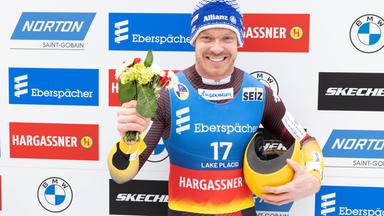 Felix Loch bei der Siegerehrung