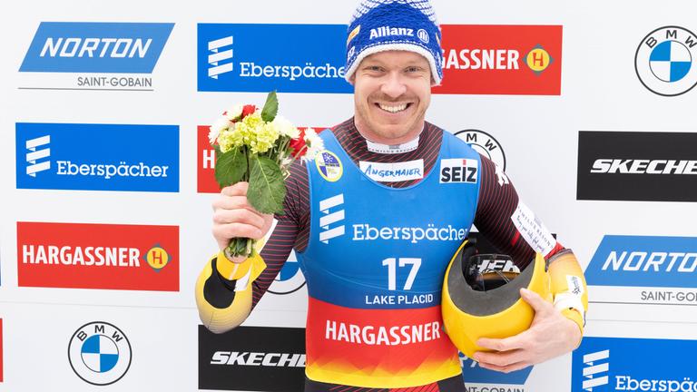 Felix Loch bei der Siegerehrung