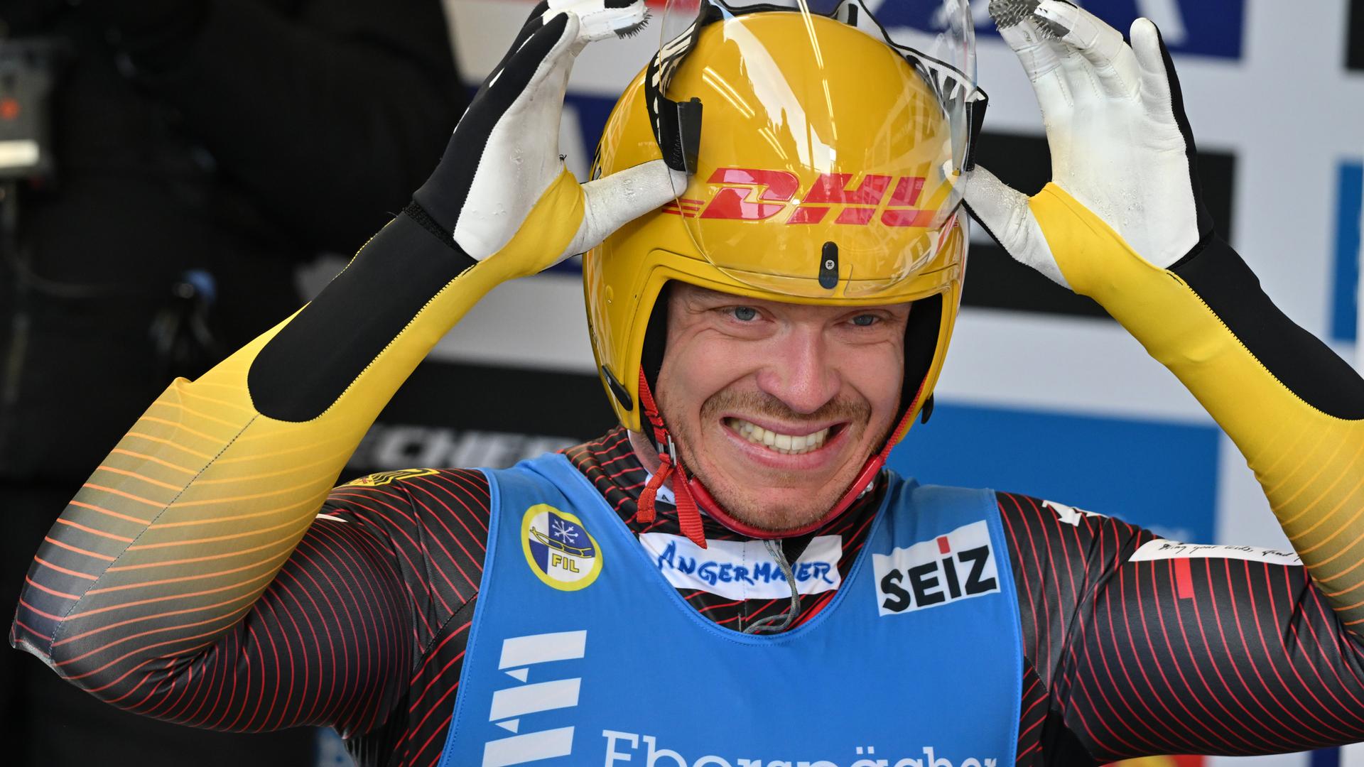 Der deutsche Rennrodler Felix Loch kurz vor dem Start seines 1.Durchgangs im Rodel Weltcup in Oberhof