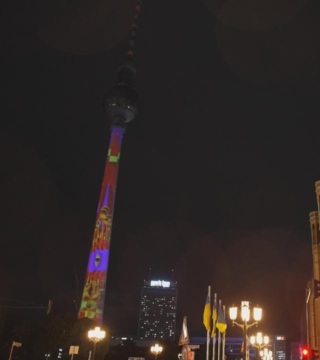 Fernsehturm Berlin beleuchtet