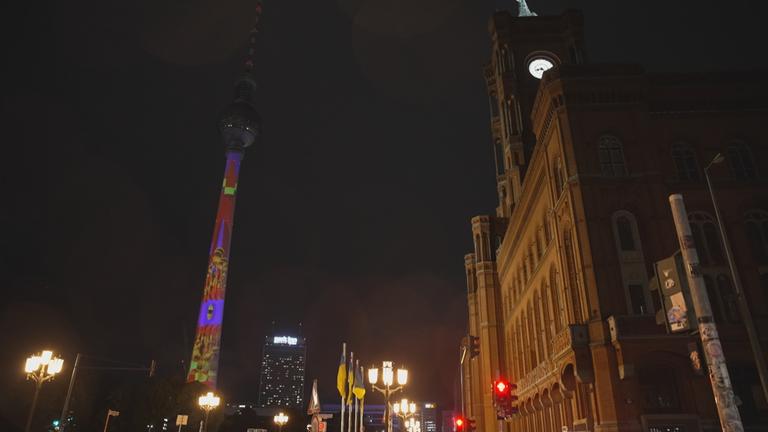 Fernsehturm Berlin beleuchtet