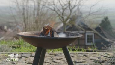 Eine Feuerschale.