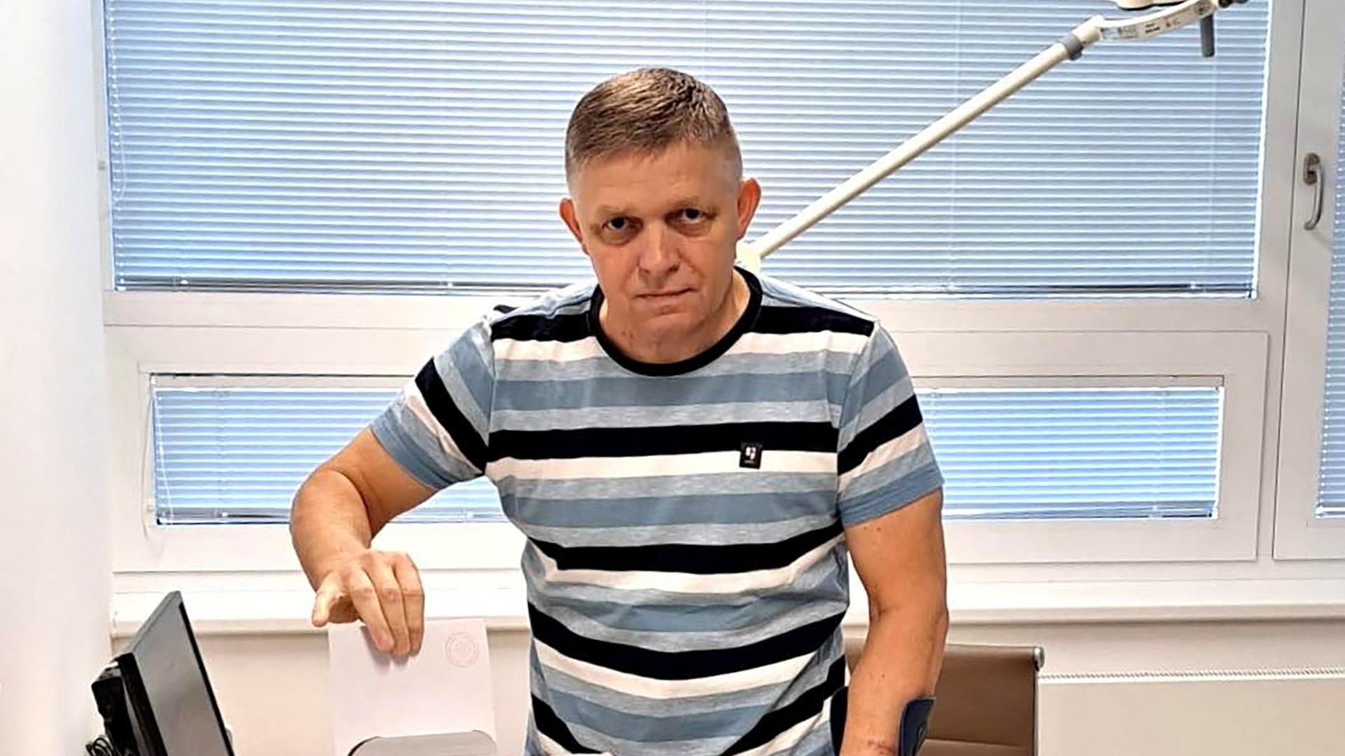 Slowakischer Regierungschef Fico gibt Stimme im Krankenhaus ab