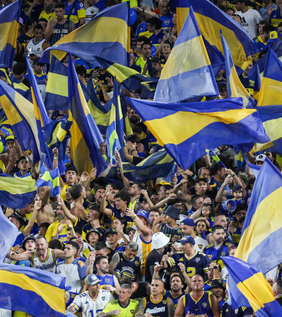 Fans der CA Boca Juniors jubeln bei der FIFA Klub-Weltmeisterschaft am 20.06.2025 in Miami Gardens, Florida
