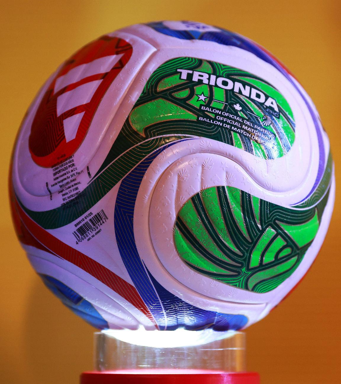 Der offizielle Spielball der FIFA Fußball-Weltmeisterschaft 2026