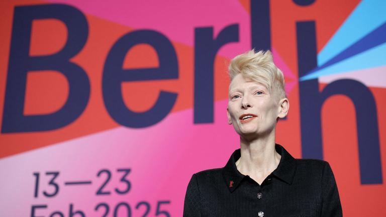 Schauspielerin Tilda Swinton erhält goldenen Ehrenbär auf der 75. Berlinale