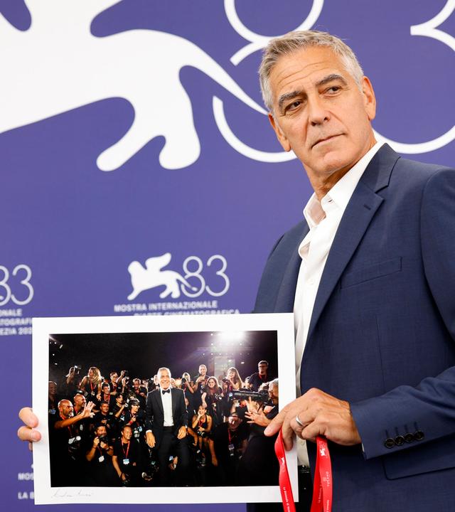 George Clooney auf dem roten Teppich der Filmfestspiele in Venedig.