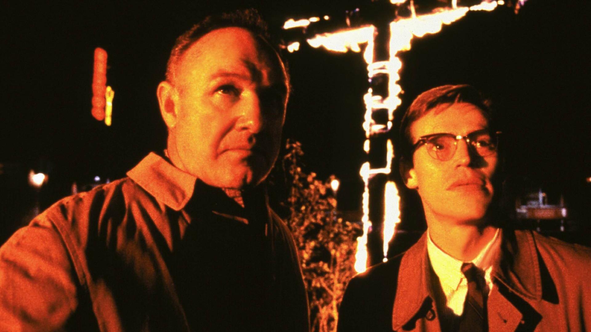 Archiv: Gene Hackman (l) und Willem Dafoe in einer Filmszene von "Mississippi Burning" (USA 1988)