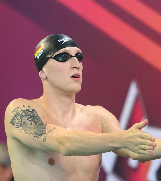 Niedersachsen, Hannover: Schwimmen: Deutsche Meisterschaft, Männer, Finale, 100 Meter Freistil, Stadionbad. Lukas Märtens vom SC Magdeburg steht am Start.