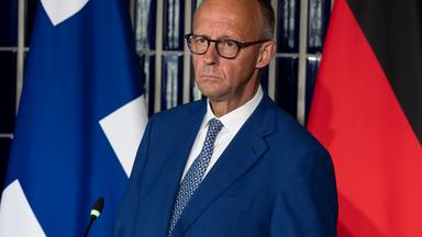 Kanzler will Demokratie und Freiheit weiter sichern