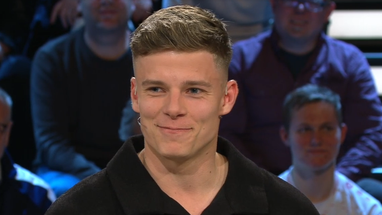 Augsburgs Torschütze Finn Dahmen im aktuellen Sportstudio.