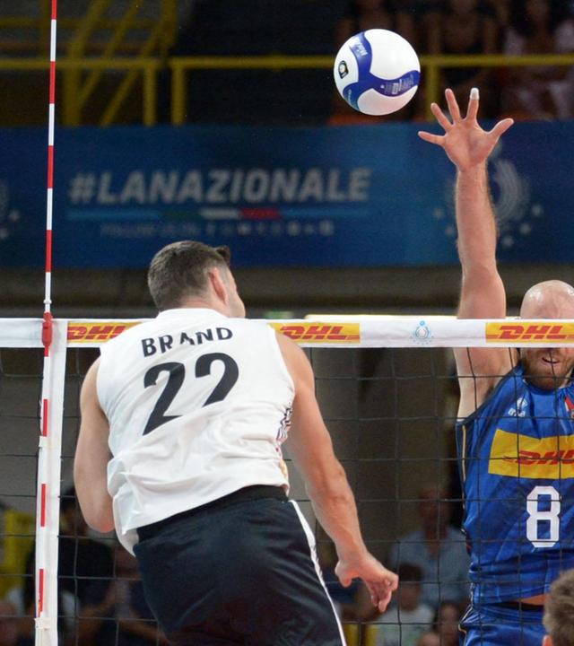 Beim FIPAV Men s Elite Cup: Italien vs. Deutschland in Aktion