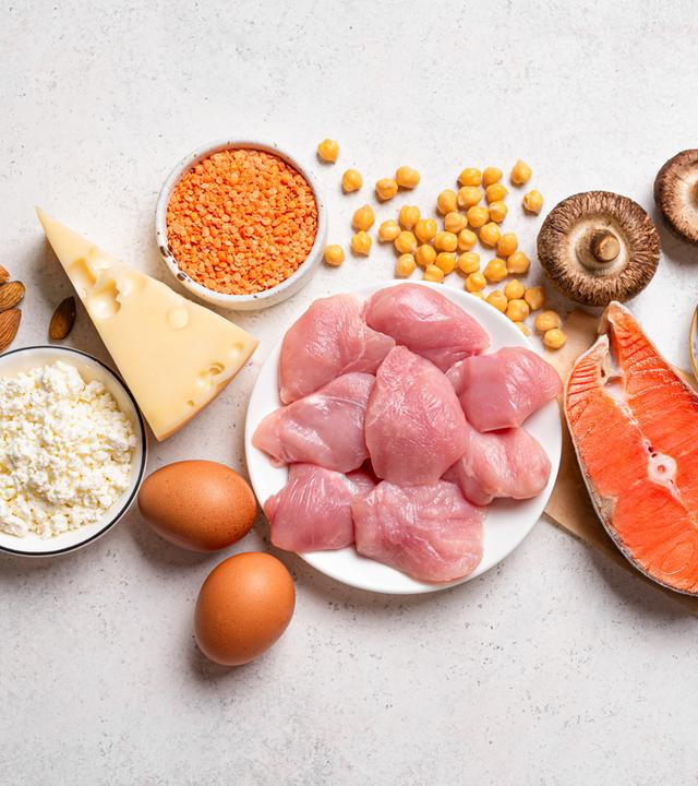 Proteinreiche Lebensmittel: Fisch, Fleisch, Eier, Nüsse