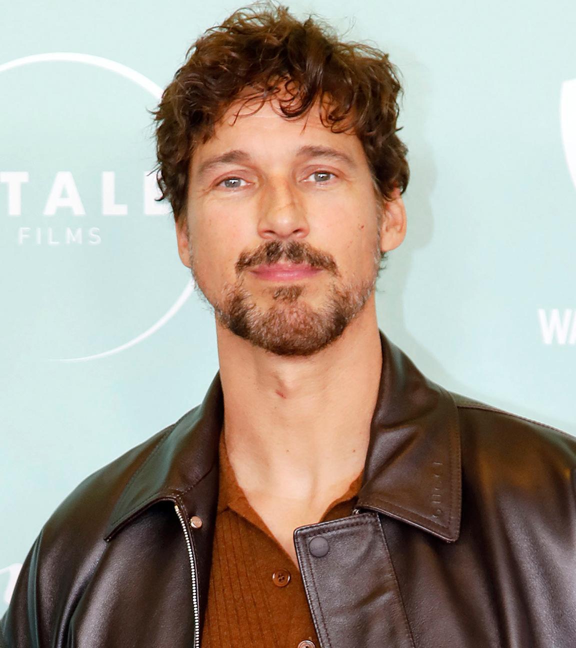 Schauspieler Florian David Fitz findet das Handyverbot in Australien für Jugendliche unter 16 Jahren gut. Denn Digitale Medien seien verführerisch, machen aber nicht glücklicher. (05.11.1025)