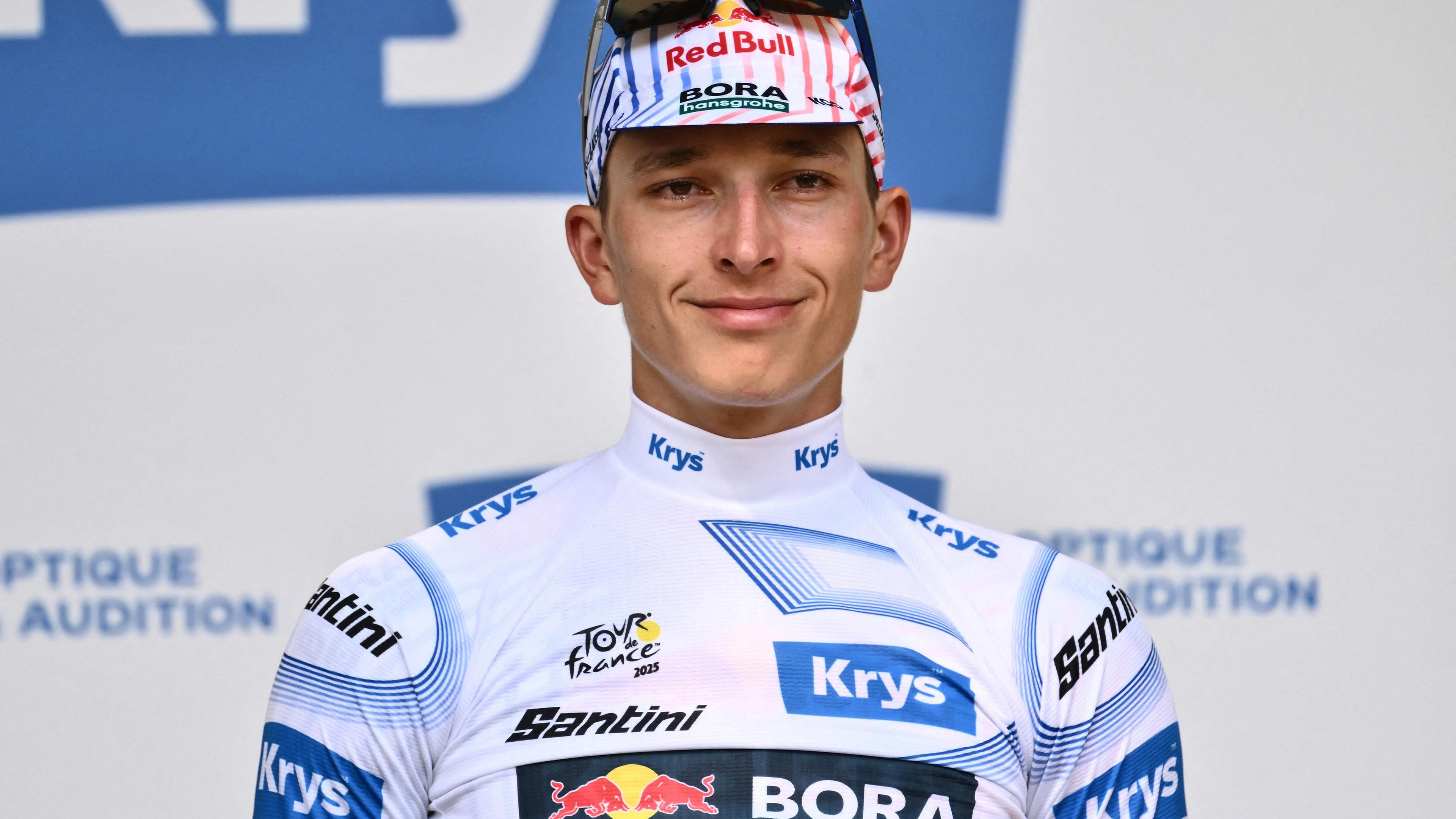 Florian Lipowitz im Weißen Trikot des besten Jungprofis.