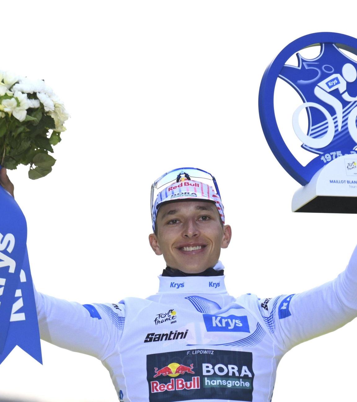 Florian Lipowitz im weißen Trikot während der Siegerehrung der 21. Etappe der 112. Ausgabe der Tour de France