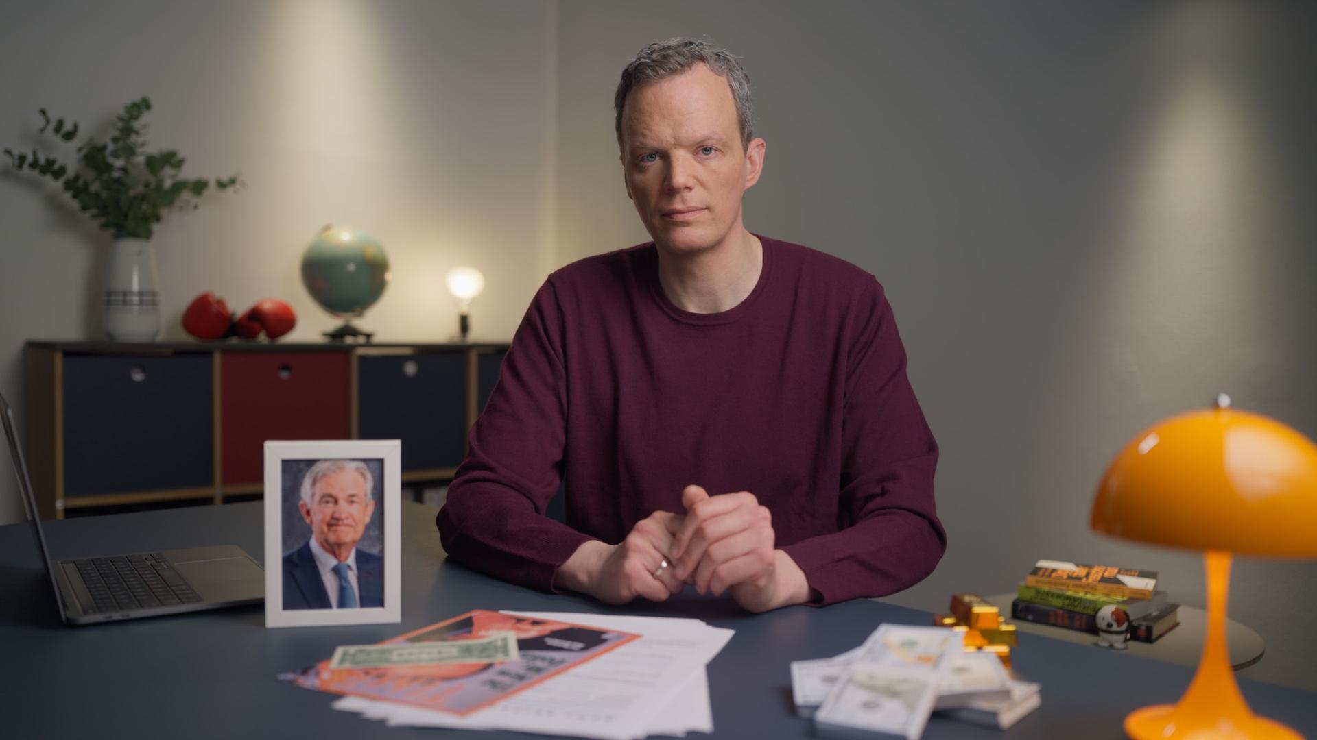 ZDF-Wirtschaftsexperte Florian Neuhann in einer Folge von "Wirtschaft erklärt"