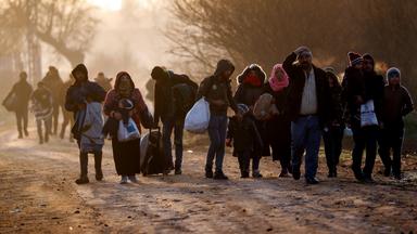 Archiv: Flüchtlinge an der Grenze zwischen der Türkei und Griechenland am 03.03.2020